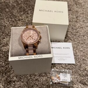 NIB Michael Kors Rose Pink Gold Watch Retails $275